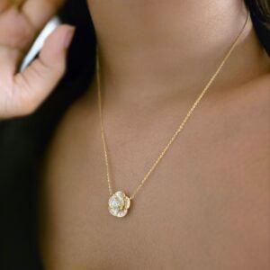 Flora delicate necklace