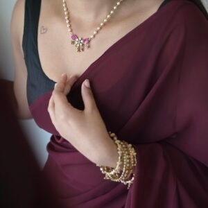 Ahvi pearl delicate necklace
